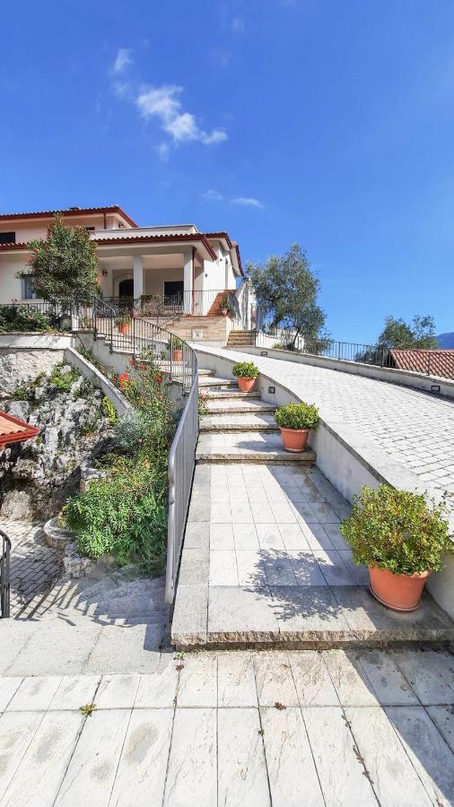 Апартаменты Casa Elisabetta Shortlets Caposele Экстерьер фото