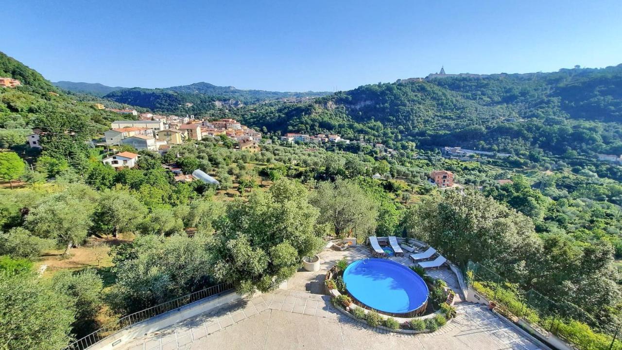 Апартаменты Casa Elisabetta Shortlets Caposele Экстерьер фото
