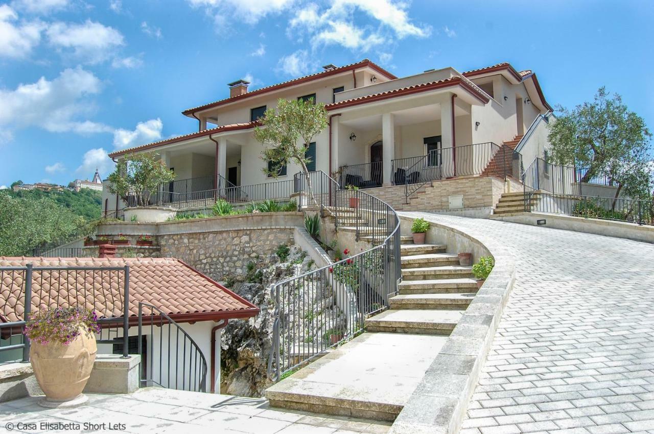Апартаменты Casa Elisabetta Shortlets Caposele Экстерьер фото